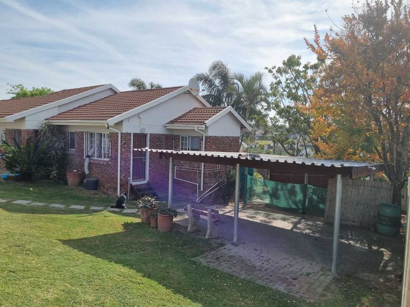 Charming 2 Bedroom House to rent in Beacon Bay - Photo 4