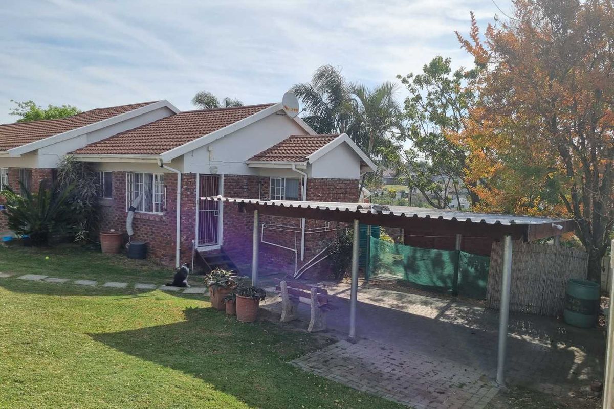 Charming 2 Bedroom House to rent in Beacon Bay - Photo 4