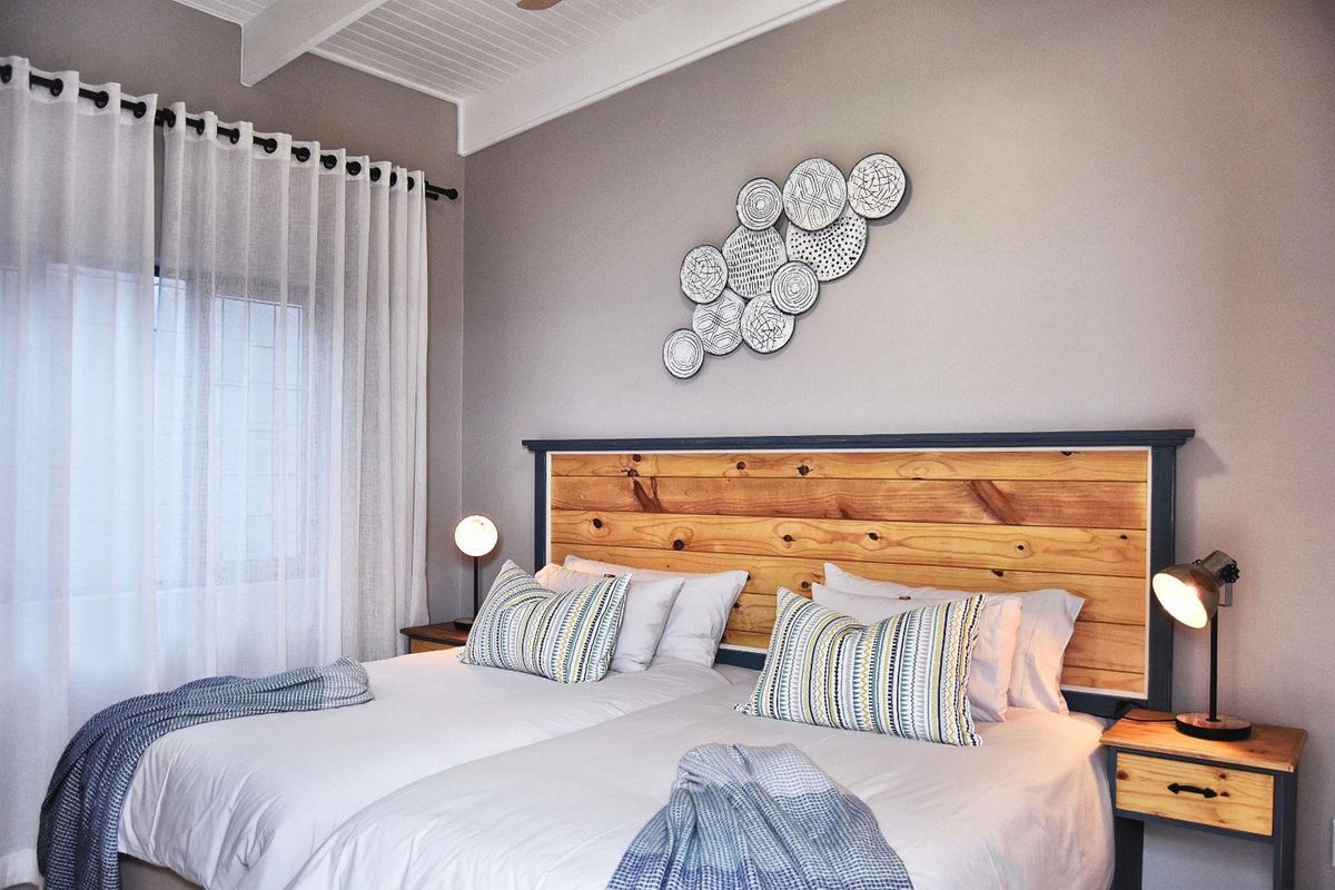 Invest in Luxury: Stunning Henties Bay Retreat! - Photo 5