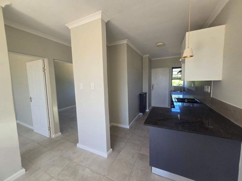 Lock-Up and go comfort in the heart of Newton Park - Photo 3