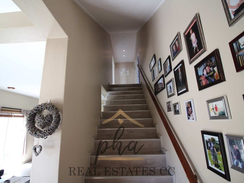 3 Bedroom with 4 bachelor Flats for Sale - Long Beach (Ext 1) - Photo 9
