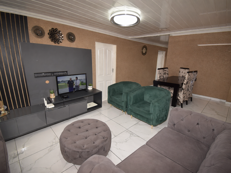 Beautiful Home in QUANTUM - Photo 4