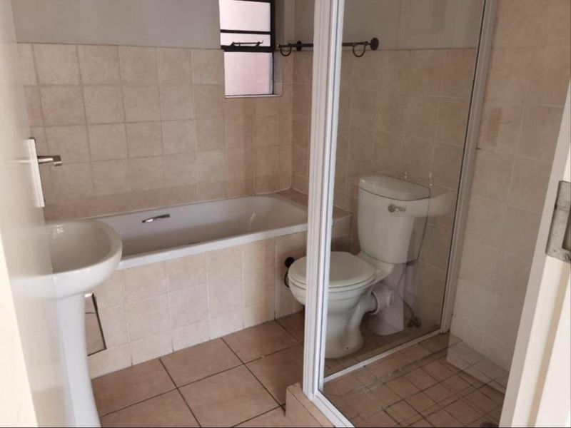 2 Bedroom Apartment - Photo 7
