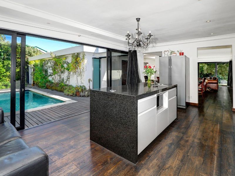 Elegant and spacious family home in Welgemoed - Photo 8