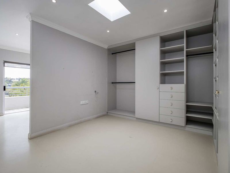 6 Bedroom House for Sale in Dainfern Golf Estate - Photo 9