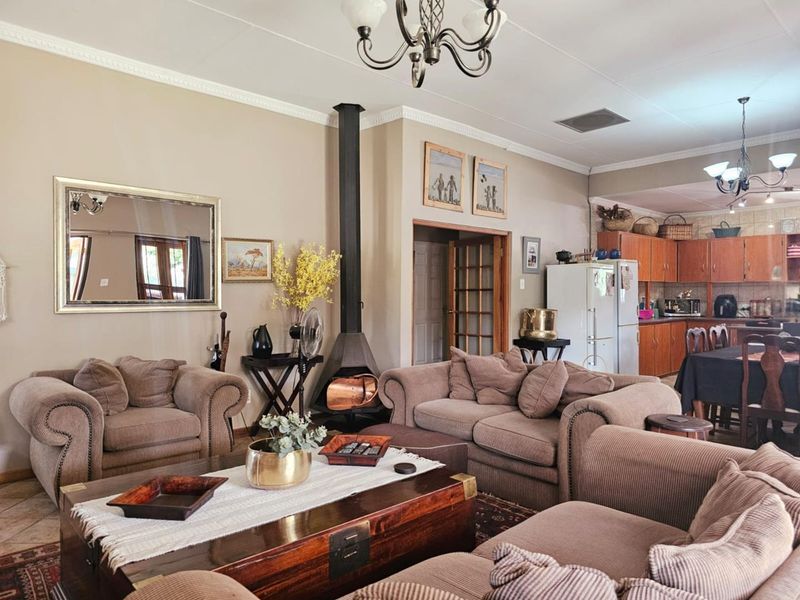 Elegant Sandstone Home with Flair and Family Appeal and a Flatlet - Photo 3