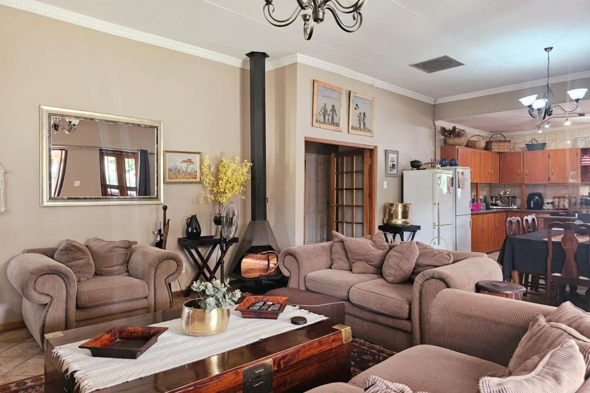 Elegant Sandstone Home with Flair and Family Appeal and a Flatlet - Photo 3