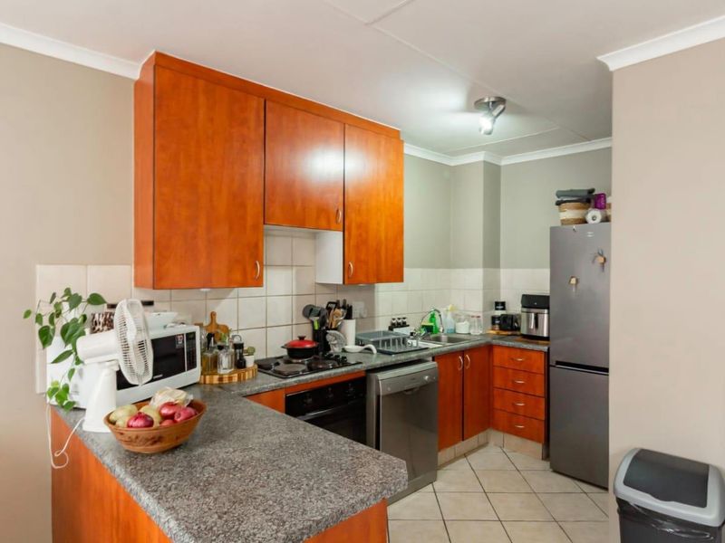 Modern 2 Bedroom, 2 Bathroom Apartment to Rent in Noordhang Randburg - Photo 7