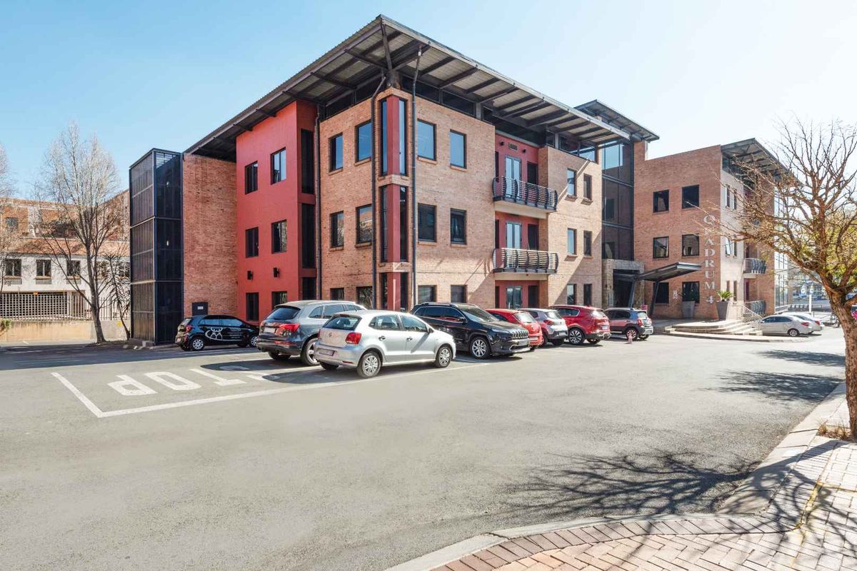 Find office space in Regus West Rand – Constantia Kloof for 5 persons with everything taken care of - Photo 2