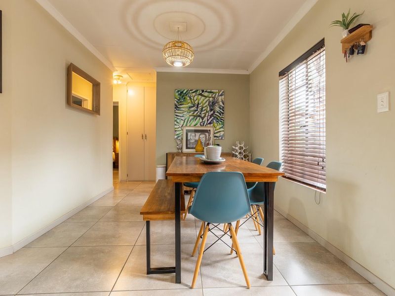 Neat & Tidy, Two bedroom simplex in security estate - Moreleta Park - Photo 5