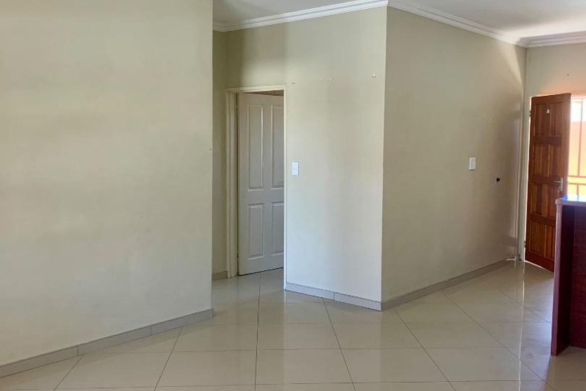 2 Bedroom Apartment for Sale – Operi Court, Okahandja - Photo 5