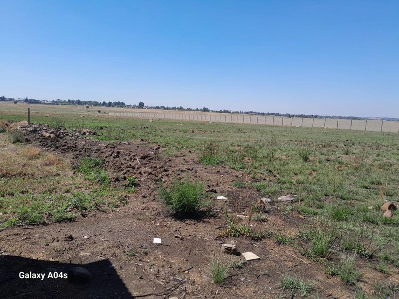1 ha Vacant Land already walled on one side next to the main road - Photo 7
