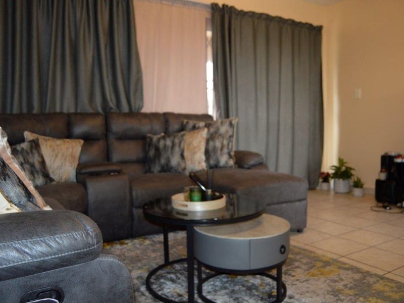 Welcome to Your Best Life at Birchleigh Boulevard Estate - Photo 4