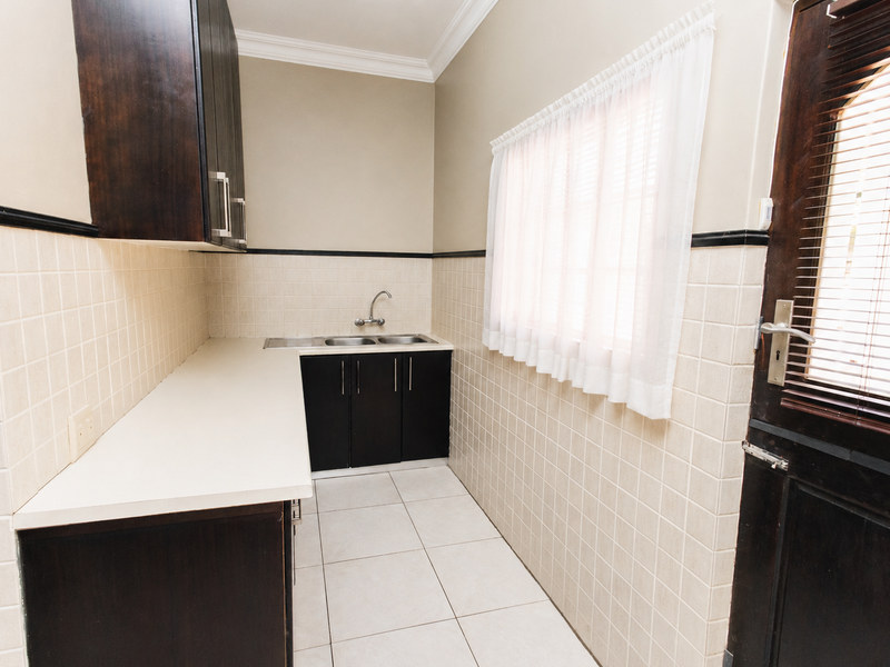 Beautiful Home in Exclusive Retirement Village adjacent to the 7 Dams Conservancy - Photo 9