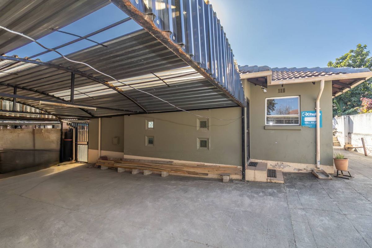 4 Bedroom House for Sale in Cosmo City - Photo 2