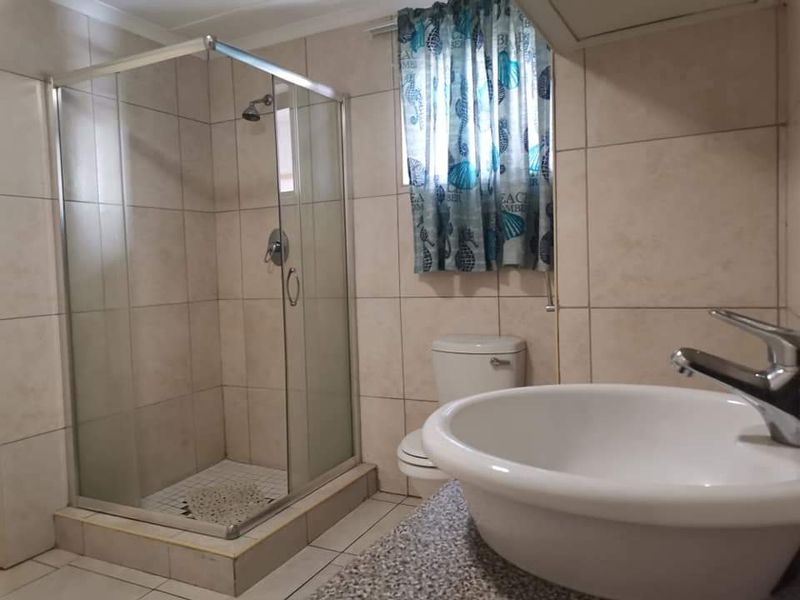 GROUND FLOOR UNIT N$ 499,999.99 - Photo 10