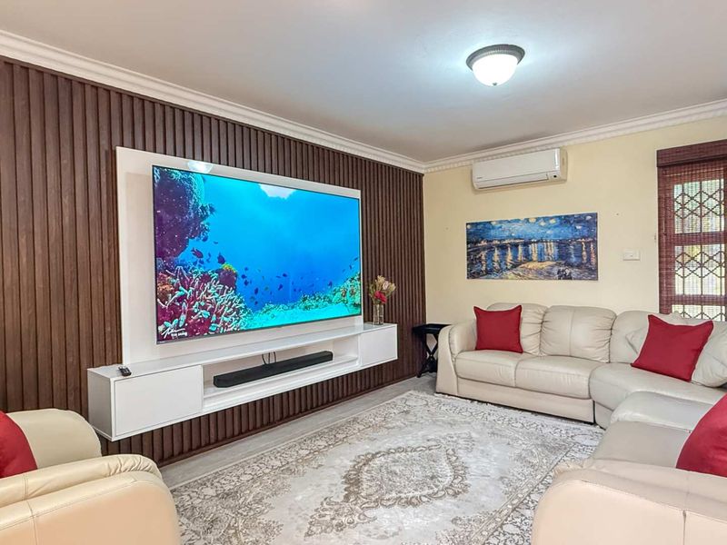 Neat as a pin Ballito home - Photo 8