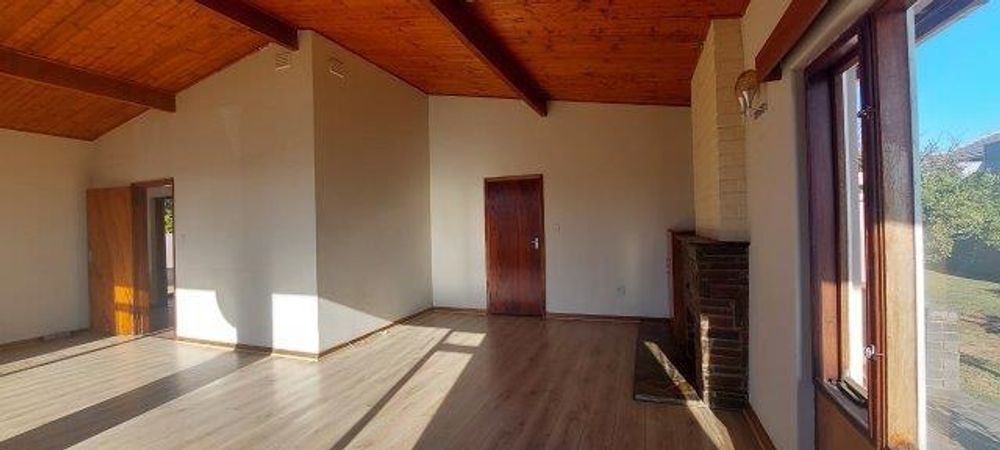 Lounge dining with fire place