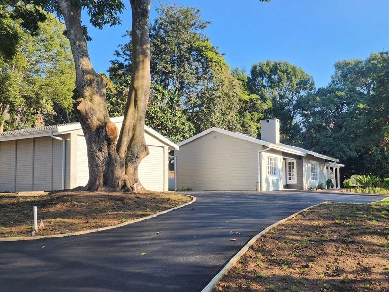 Fully Renovated, Modern Home in Exclusive Complex of only 3 Units, in the Heart of Kloof! - Photo 5