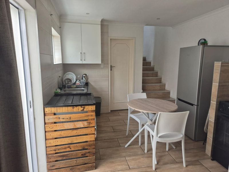 1 BEDROOM FURNISHED DUPLEX COTTAGE TO RENT IN PARKTOWN NORTH - Photo 7