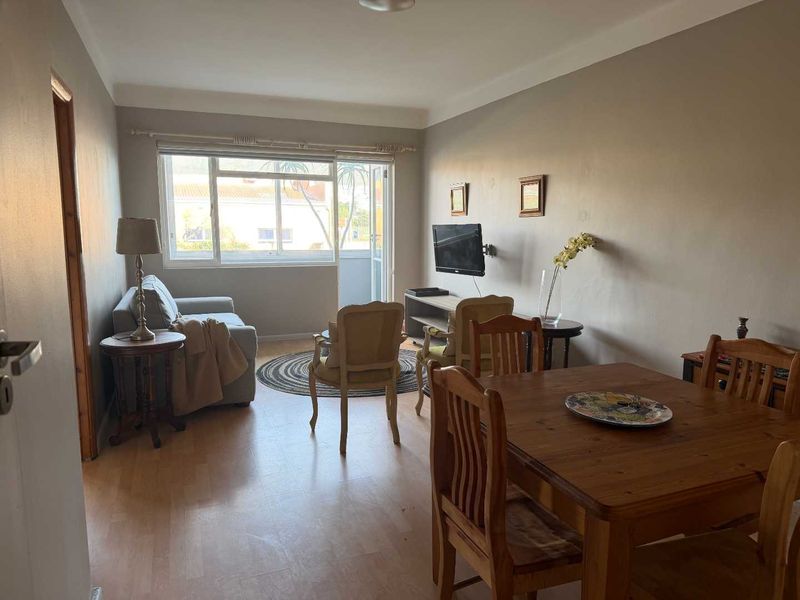 Charming Mouille Point Apartment - Photo 4