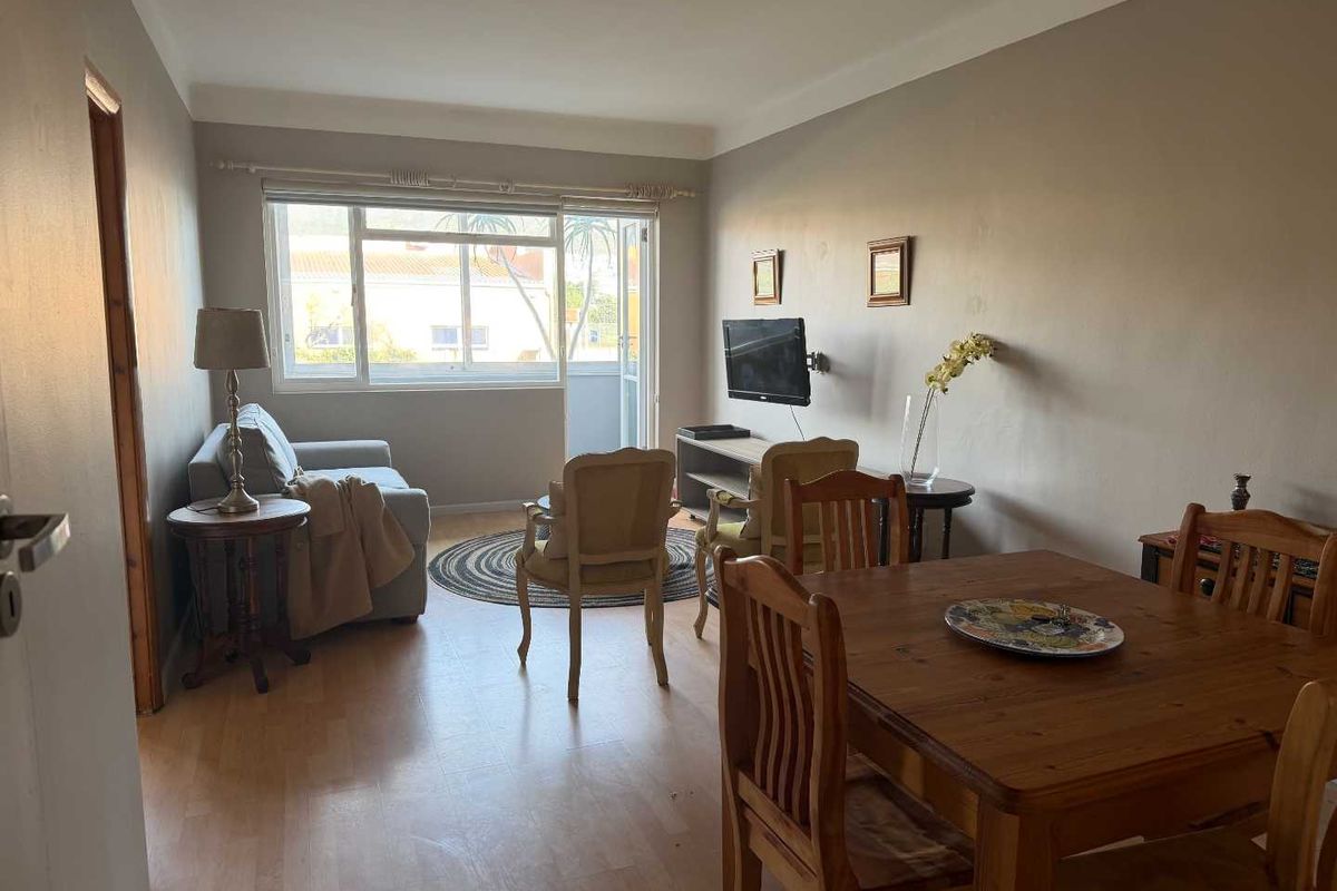 Charming Mouille Point Apartment - Photo 4