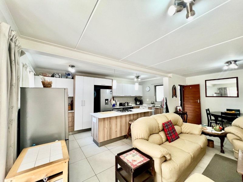 Spacious 3-Bed Garden Unit with Secure Estate Living - Photo 6