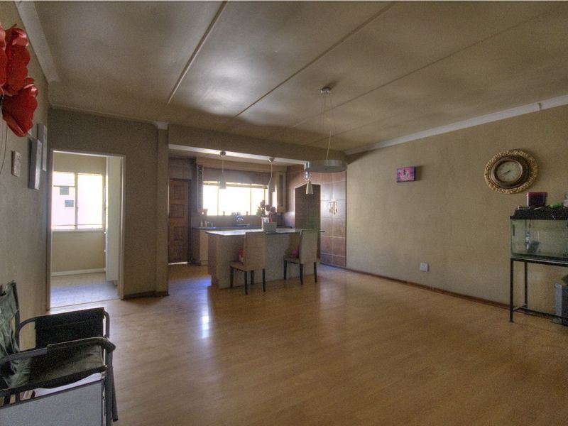 Outright bargain- HURRY! - Photo 6