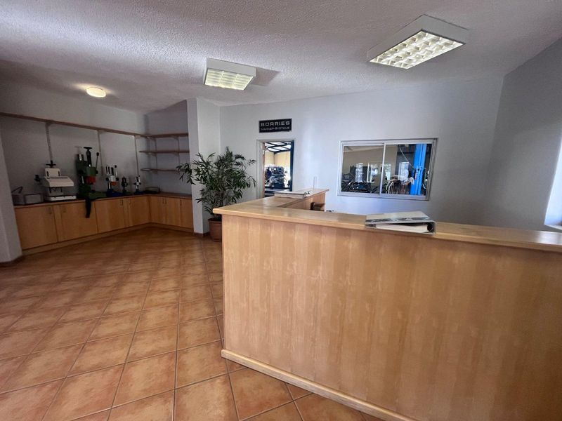 Prime warehouse in Prosperita for sale! - Photo 2