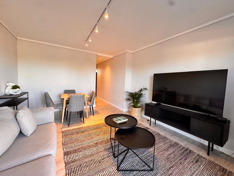 Modern one bedroom close to beach front - Photo 4