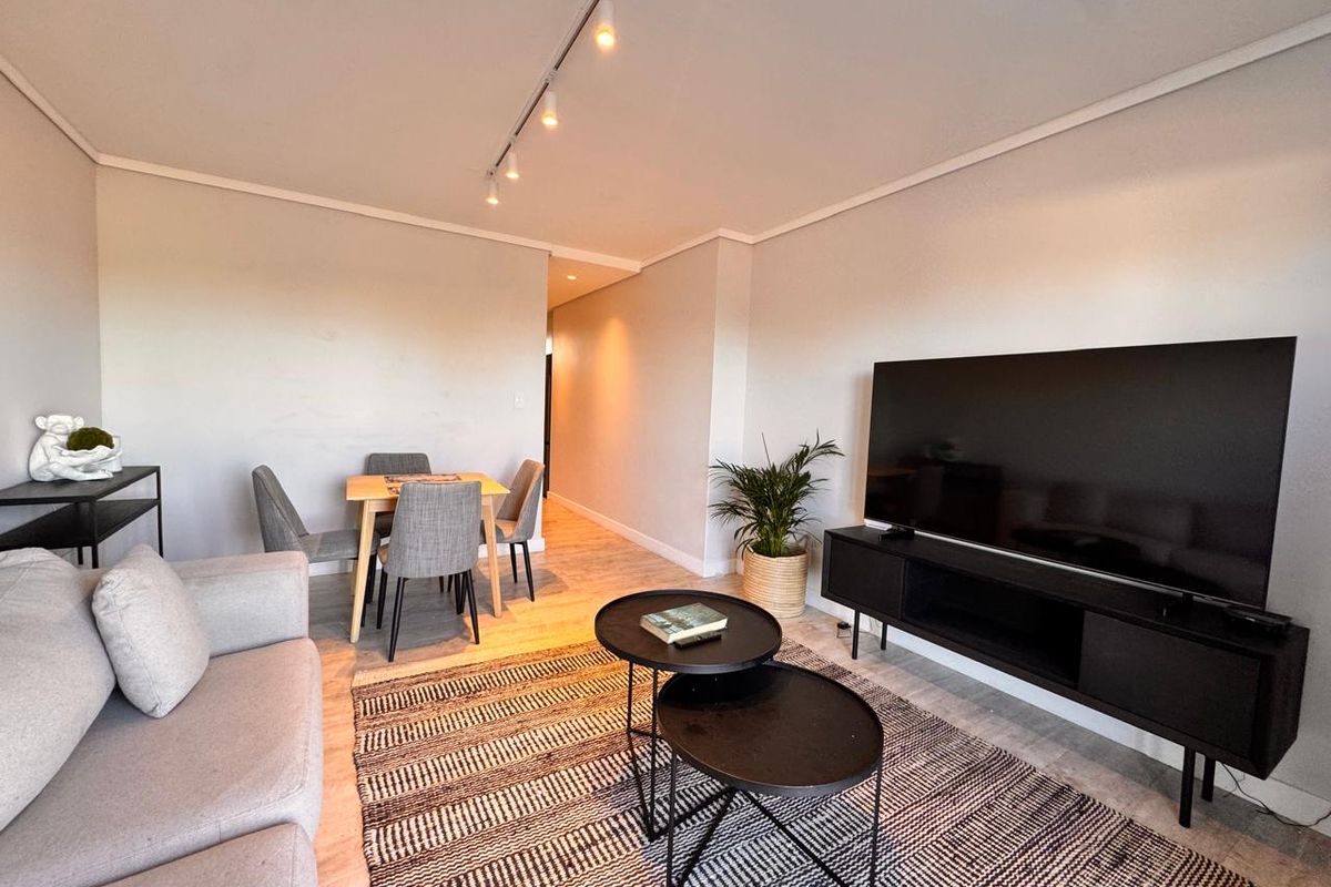 Modern one bedroom close to beach front - Photo 4