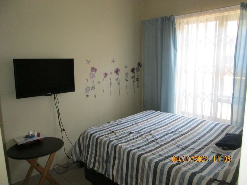 Spacious Townhouse Living in Sought-After Heaterview EX39 - Photo 7