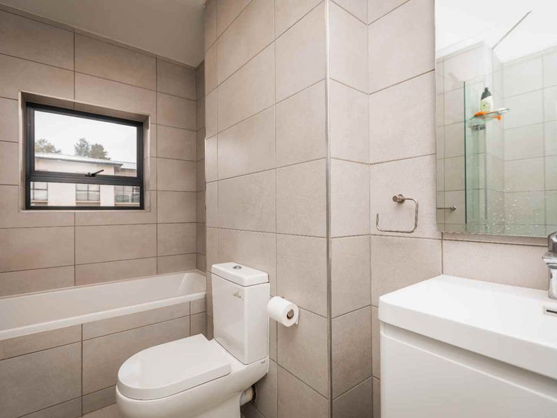 The Cobbles | Elegant 3-Bedroom Apartment in Eye of Africa - Photo 7