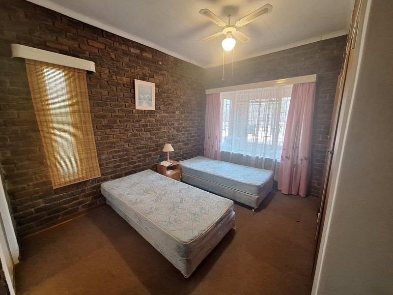 Transform This Fixer Upper And Make It Your Own - Photo 8