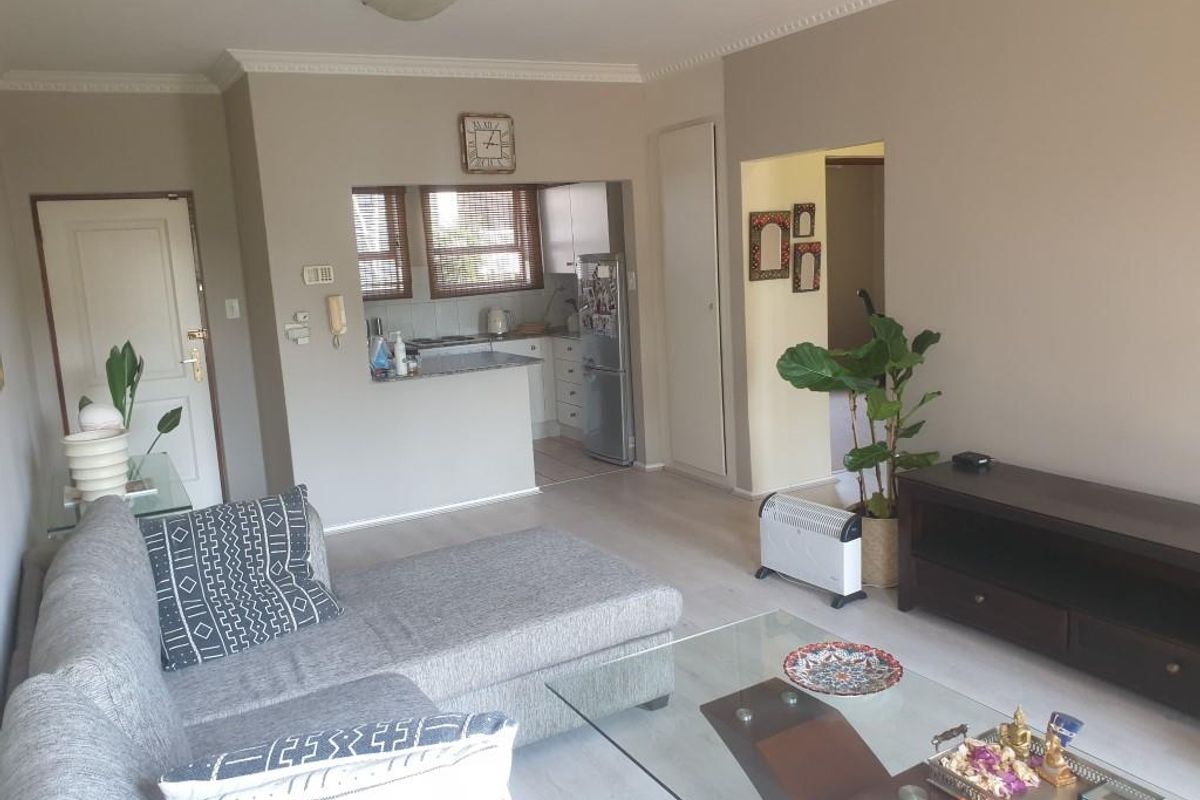 2 BEDROOM APARTMENT TO RENT IN OAKLANDS - Photo 4