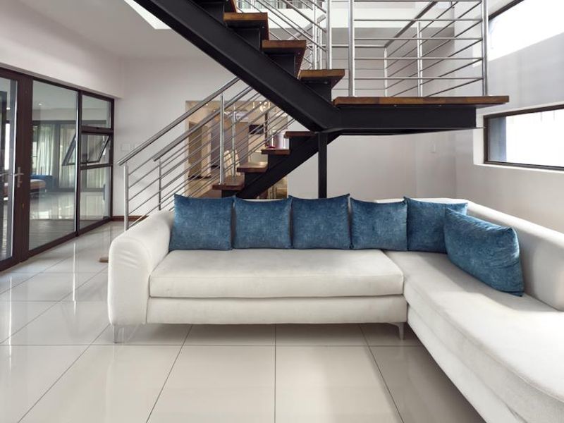 Grand Private Cul-de-Sac Residence with Exceptional Dual-Living Potential - Photo 7