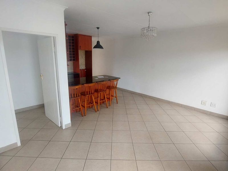 Luxury Living: 1-Bedroom Gem with Pool & Security! - Photo 4