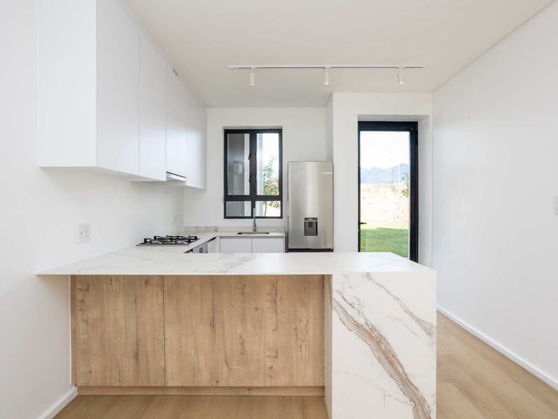 New Two-Bedroom Ground-Floor Apartment in Val de Vie Vivante Village at Val de Vie Estate - Photo 3