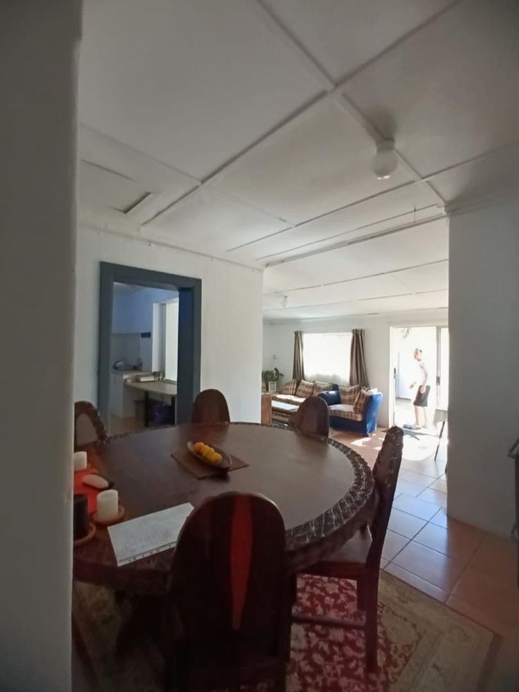 Unit 7 open plan dining area