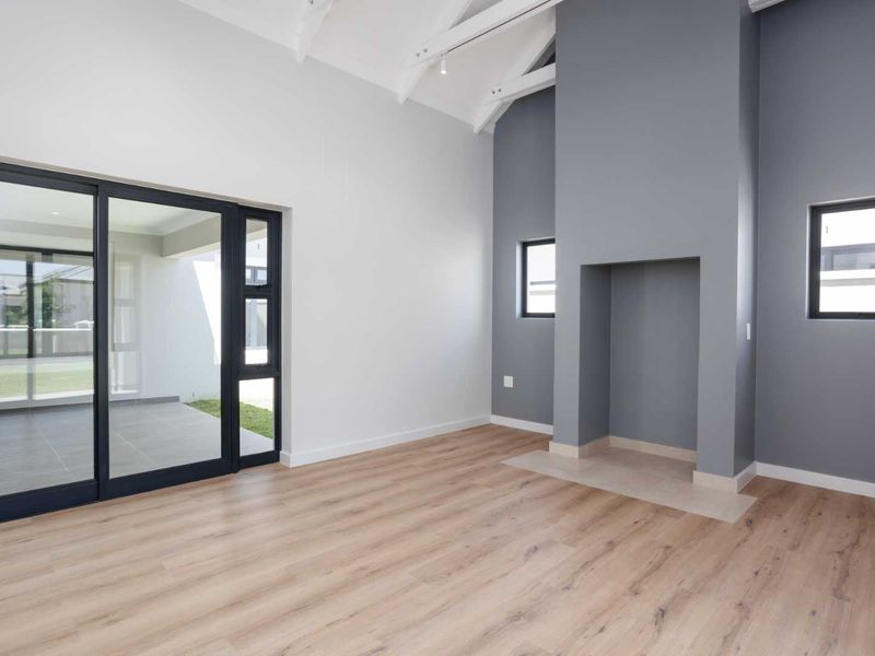 A Spacious Single-Level Home Designed for Elegant Retirement Living - Photo 7