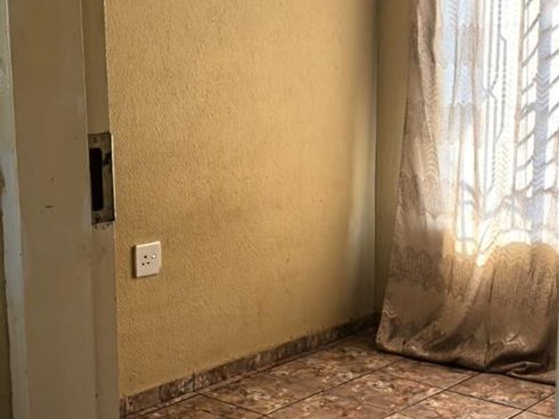 3 bedrooms house for rent in Soshanguve VV - Photo 10