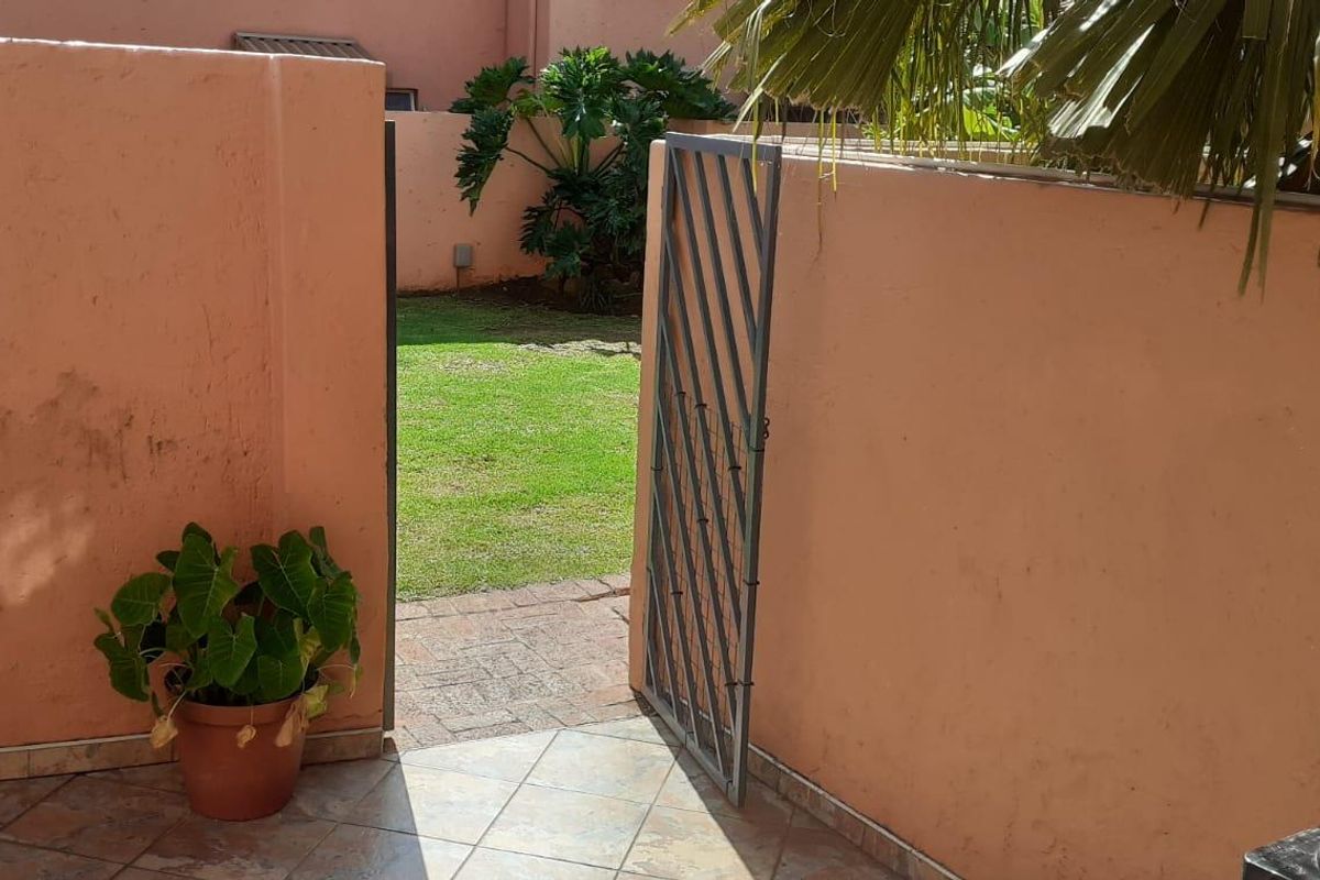 Secure, Stylish Living in Raceview - Photo 3