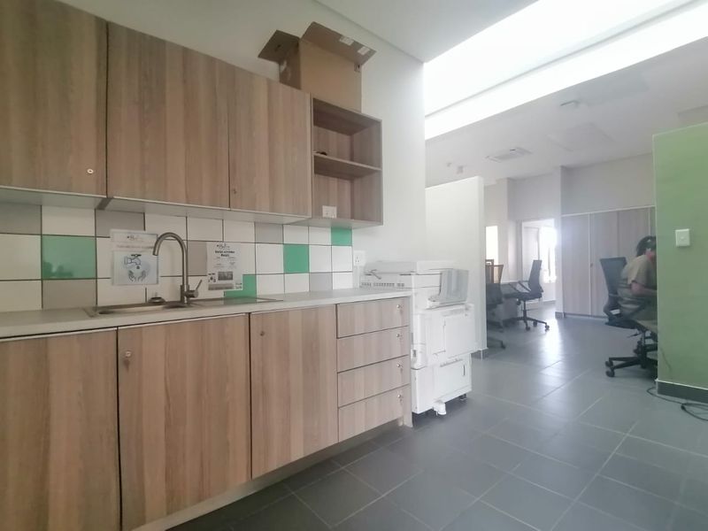 Office/Medical Practice for rent - Photo 5