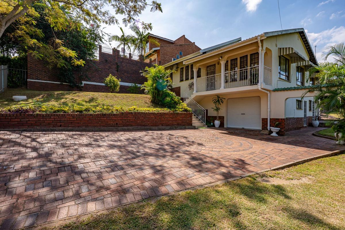 Where Comfort, Space & Income Potential Come Together - Photo 3