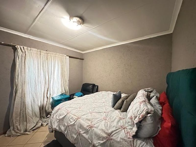 2-Bedroom House for Sale in Olievenhoutbos, Centurion - Photo 6