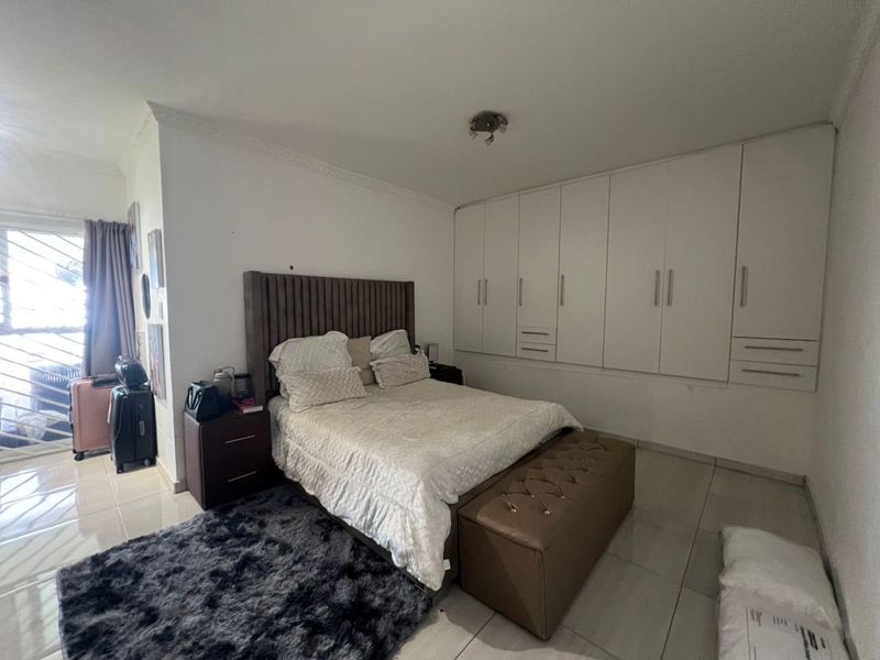 🏡 Luxury 4 Bedroom  House For Sale – Khomasdal 16 - Photo 8