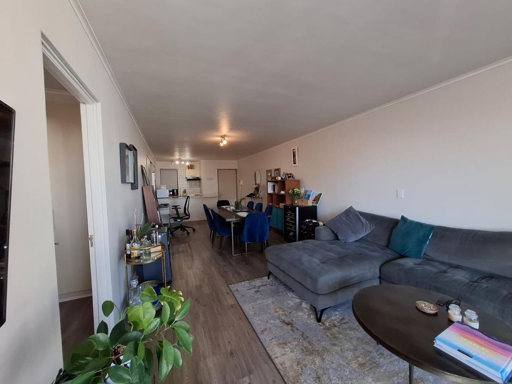 Open lounge, dining and kitchen area
