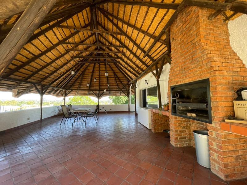 Lovely Freestanding Family Home for Rent - Photo 9