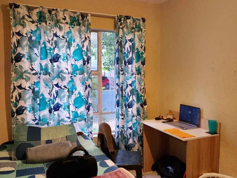 R9000-00 per month rental income 3 bedroom unit - Photo 5