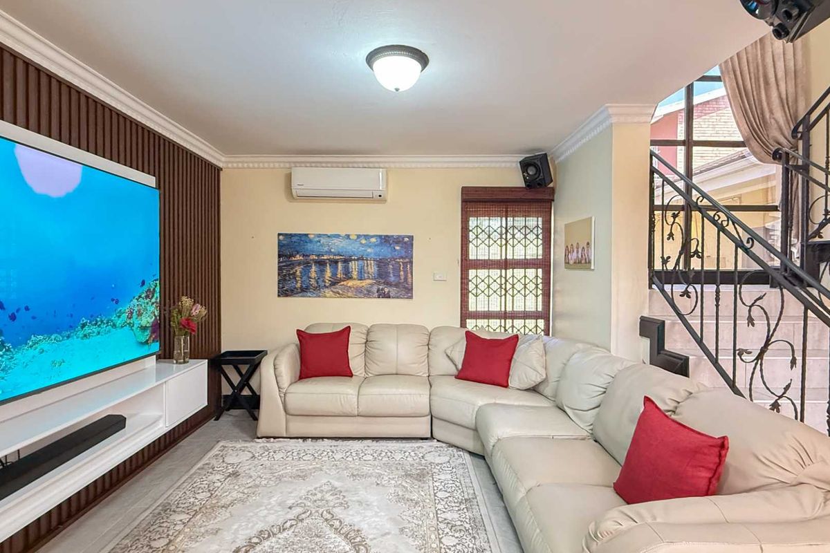 Neat as a pin Ballito home - Photo 5